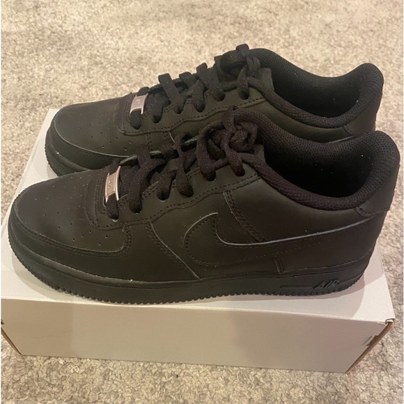 NIKE AIRFORCE 1 - Picture 2 of 4